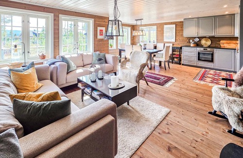 Vikberget House | 4 bedroom stunning home in Flå
