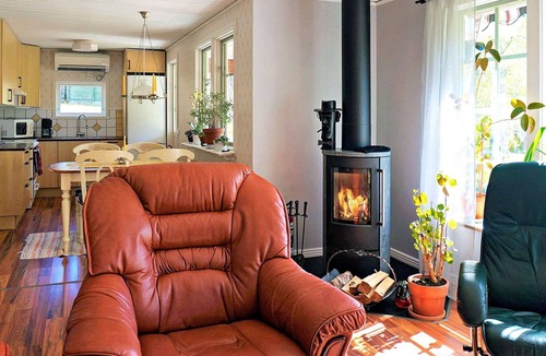 Muberg House | 4 person holiday home in Färgelanda
