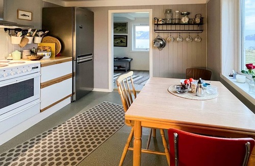 Oksnes House | 4 person holiday home in ALSVÅG