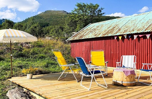 Oksnes House | 4 person holiday home in ALSVÅG