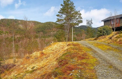 Hyllestad House | 4 person holiday home in Leirvik i Sogn
