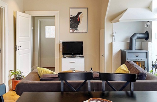 Vaddo House | 4 person holiday home in VÄDDÖ