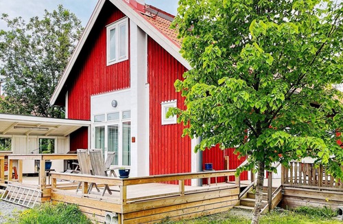 Vaddo House | 4 person holiday home in VÄDDÖ