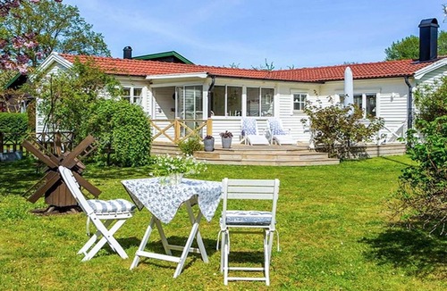 Farjestaden House | 4 star holiday home in FÄRJESTADEN