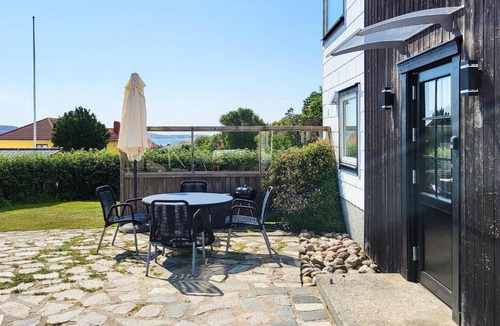 Edshultshall House | 4 star holiday home in Hälleviksstrand