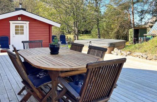 Bro House | 4 star holiday home in BRO