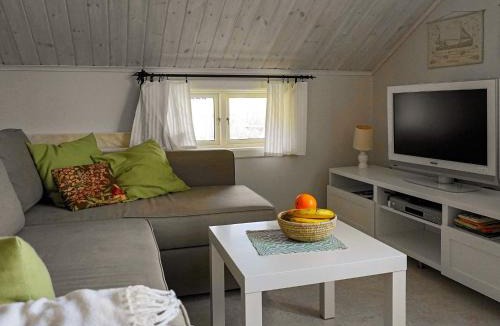 Ellos House | 4 star holiday home in Ellös
