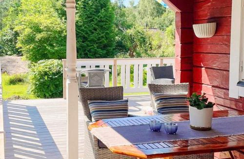 Lillykyrka House | 4 star holiday home in ENKÖPING
