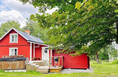 Bro House | 4 star holiday home in BRO