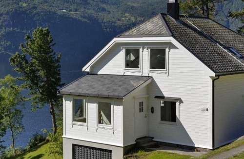 Stordal House | 4 star holiday home in Stordal