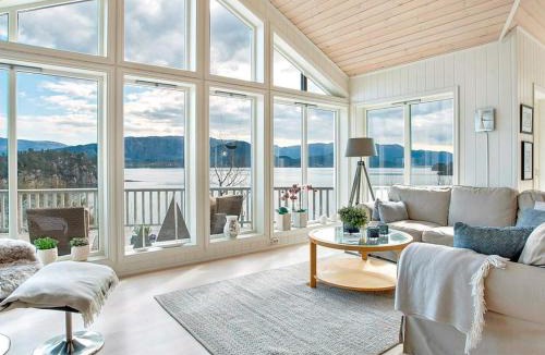 Sveio House | 4 star holiday home in Valevåg