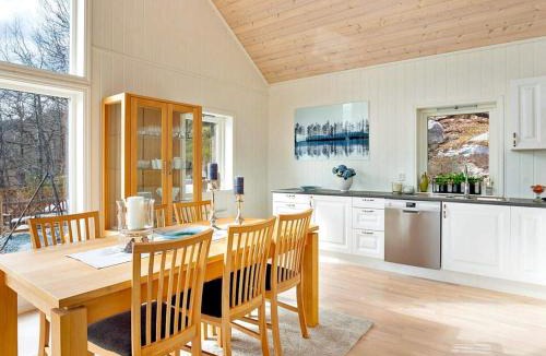 Sveio House | 4 star holiday home in Valevåg