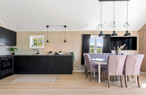 Naeroy House | 4 star holiday home in Naustbukta