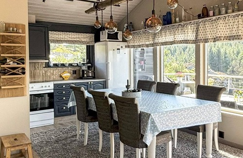 Bomlo House | 4 star holiday home in Urangsvåg