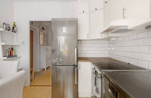 Orebro Apartment | 40 m² Apartment ∙ 2 guests