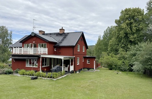 Sunnemo House | 400 m² House ∙ 5 bedrooms ∙ 12 guests