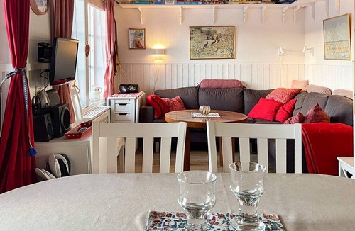 Are Municipality House | 42 m² House ∙ 3 bedrooms ∙ 5 guests