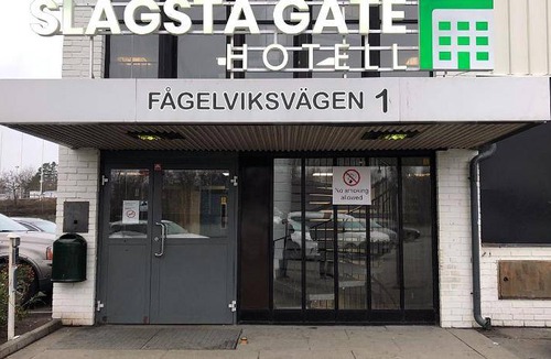 Slagsta Apartment | 44 m² Serviced apartment ∙ 4 guests