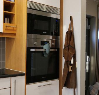 Soder Villa | 5-Bed-Rooms House with Jacuzzi, Free Parking, and 2 Toilets-Bath in Malmö