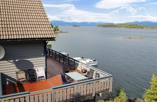 Tysnes House | 5 bedroom amazing home in Lundegrend