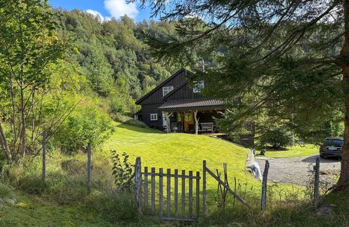 Kvinnherad House | 5 bedroom amazing home in Matre