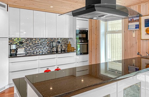 Eidsvag House | 5 bedroom awesome home in Eidsvåg i Romsdal