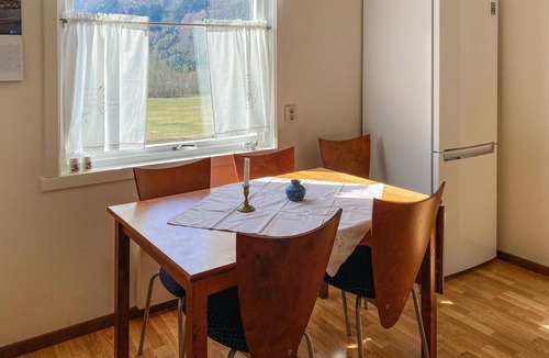 Valldal House | 5 bedroom awesome home in Valldal