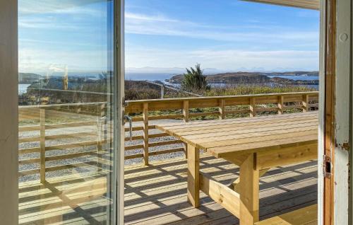 Bogoyvaer House | 5 Bedroom Beach Front Home In Kverva