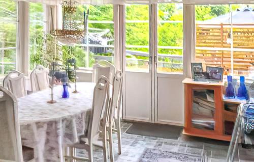 Vastergarn House | 5 Bedroom Cozy Home In Gotlands Tofta