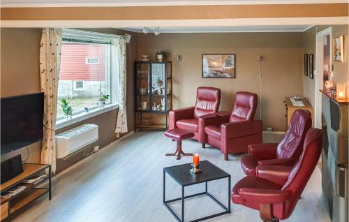 Bjoa House | 5 Bedroom Cozy Home In Bjoa