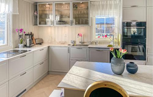Norrtalje Municipality House | 5 Bedroom Cozy Home In Gräddö