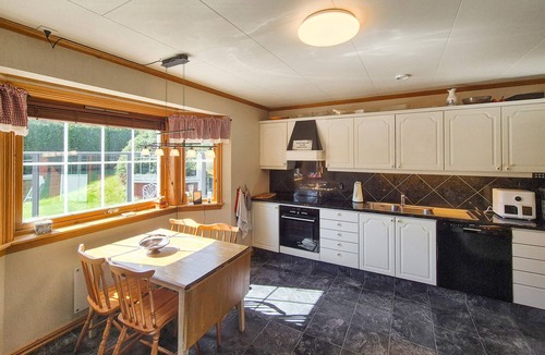 Austrheim House | 5 bedroom gorgeous home in Austrheim