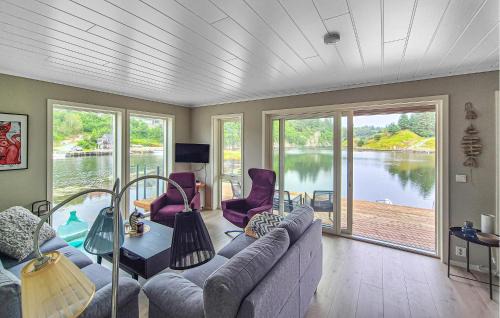 Meling House | 5 Bedroom Gorgeous Home In Bremnes