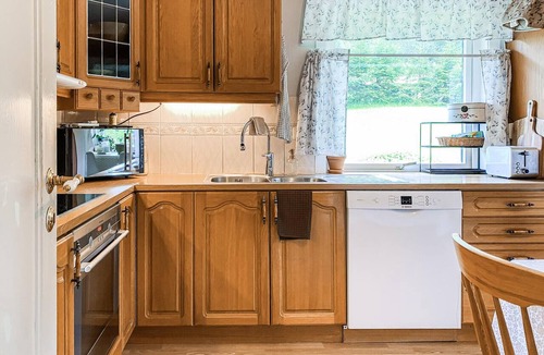 Vanylven House | 5 bedroom lovely home in Syvde
