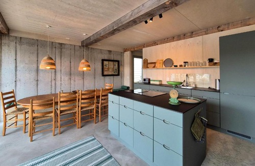 Bomlo House | 5 Bedroom Lovely Home In Urangsvåg