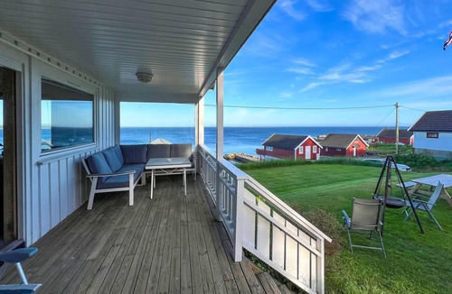 Farsund House | 5 bedroom nice home in Vanse