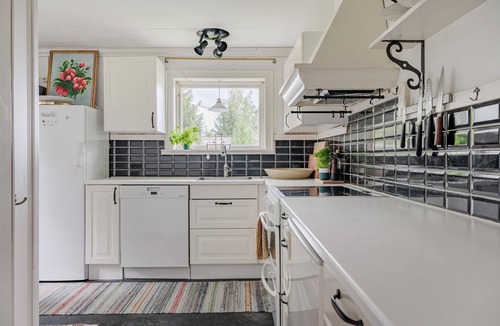 Rensbyn House | 5 Beds near Lake Runn