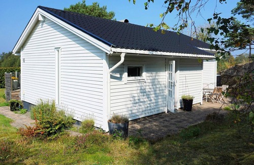 Varobacka House | 5 person holiday home in Väröbacka