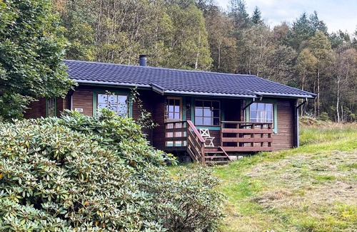 Gulen Municipality House | 5 person holiday home in Brekke-By Traum