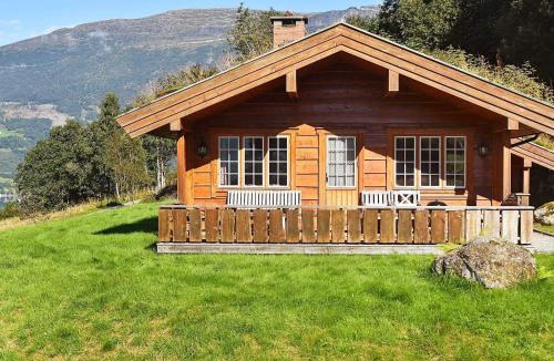 Olden House | 5 person holiday home in olden