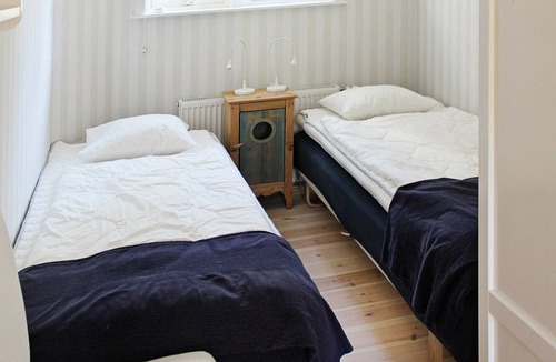 Roennaeng House | 5 person holiday home in DYRÖN