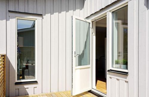 Lokholmen House | 5 person holiday home in STRÖMSTAD