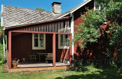 Kalvsvik House | 5 person holiday home in KALVSVIK