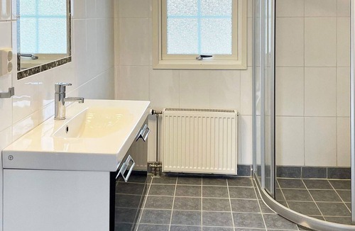 Svartsjo House | 5 person holiday home in SVARTSJÖ