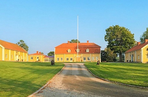 Hova House | 5 star holiday home in HOVA