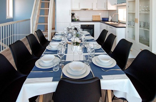 Haram House | 5 star holiday home in Brattvåg