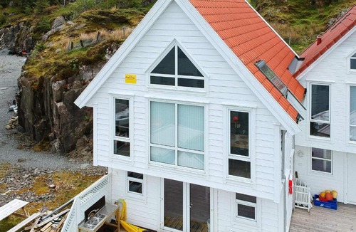 Bremnes House | 5 star holiday home in Urangsvåg