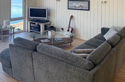 Bremnes House | 5 star holiday home in Urangsvåg