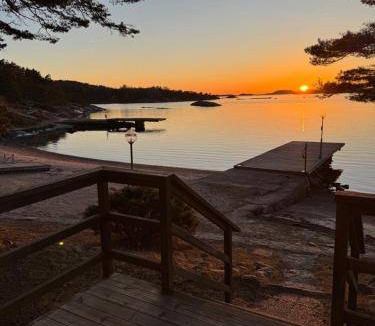 Lokholmen Cabin | 50 m² Lodge ∙ 2 bedrooms ∙ 6 guests