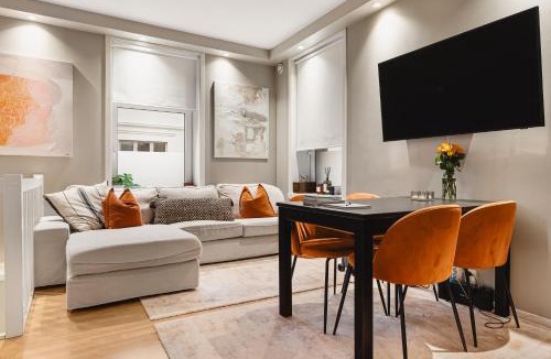 Bergenhus Apartment | 500m to Bryggen - 5m to Bus I 2 Floors & Bathrooms
